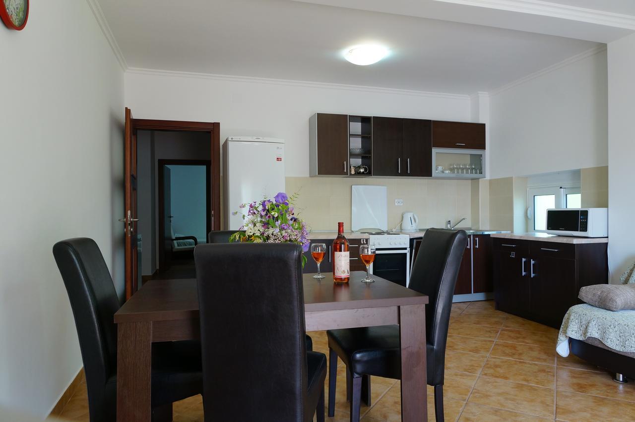 Apart Hotel Forte Roses Montenegro Ko Buljarica Petrovac Bagian luar foto