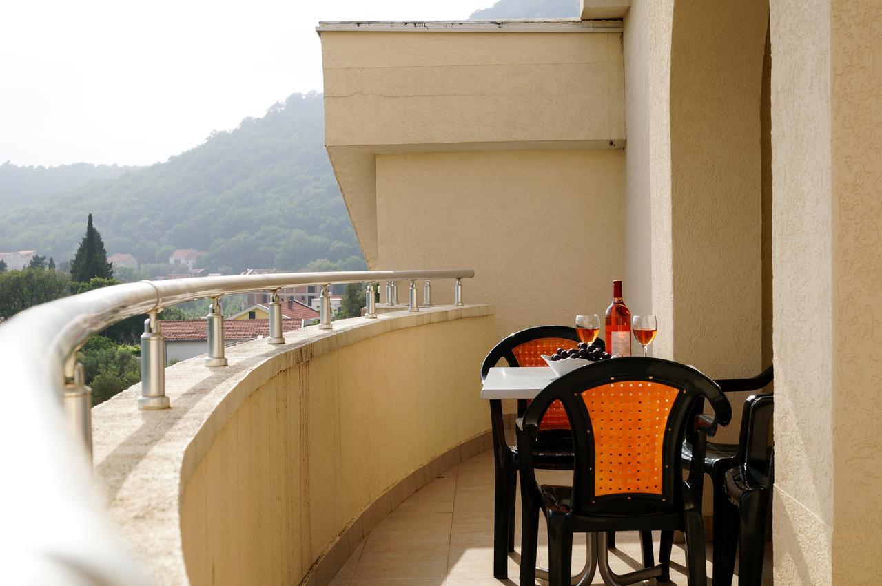 Apart Hotel Forte Roses Montenegro Ko Buljarica Petrovac Bagian luar foto
