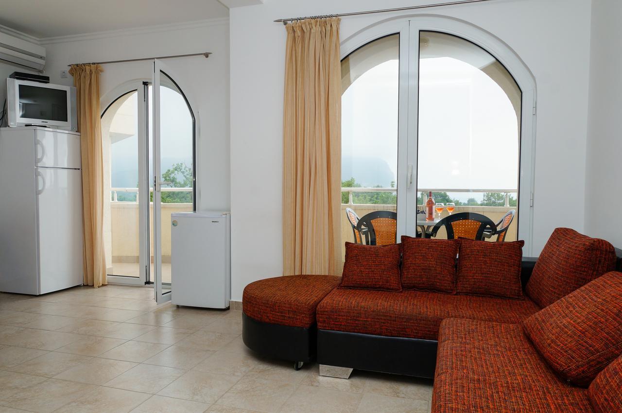 Apart Hotel Forte Roses Montenegro Ko Buljarica Petrovac Bagian luar foto